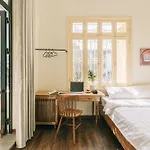 Amber Glow Apartments - Cozy Retreat Near Thanh Cong Lake-Free Laundry