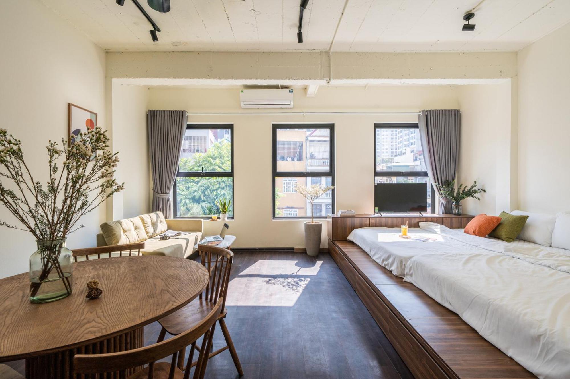 Amber Glow - Cozy Retreat Near Thanh Cong Lake-free Laundry Căn hộ