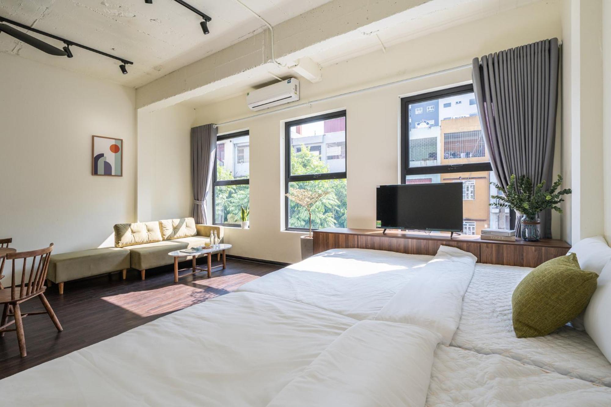 Amber Glow - Cozy Retreat Near Thanh Cong Lake-free Laundry Căn hộ